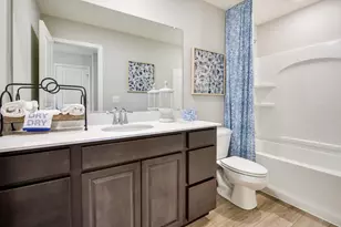 84 Hedgerow Dr, Elgin, IL 60124 - Photo 18