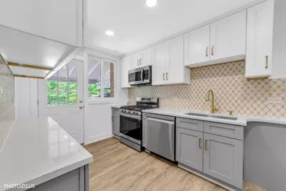 803 Brummel Street, Evanston, IL 60202 - Photo 2