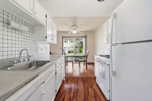 242 Nantucket Harbor, Schaumburg, IL 60193 - Photo 8