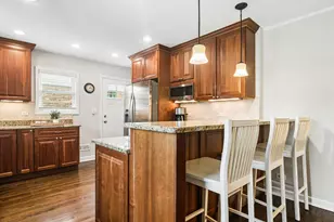 611 E Davis St, Arlington Heights, IL 60005 - Photo 4