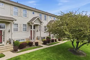 2865 N Augusta Dr, Wadsworth, IL 60083 - Photo 1