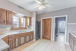 2246 Clinton Ave, Berwyn, IL 60402 - Photo 12