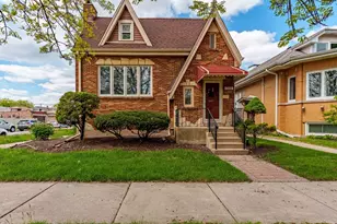 2246 Clinton Ave, Berwyn, IL 60402 - Photo 1