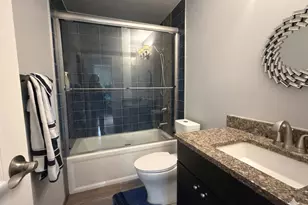 852 E Anderson Dr, Palatine, IL 60074 - Photo 8