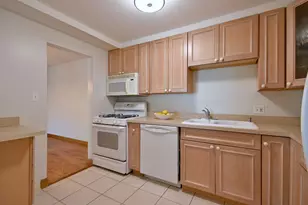 110 W Butterfield Rd, Elmhurst, IL 60126 - Photo 10