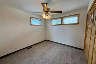 10416 S Sacramento Ave, Chicago, IL 60655 - Photo 12