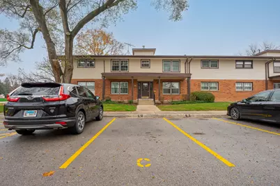 209 Washington Square #C, Elk Grove Village, IL 60007 - Photo 2