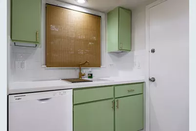 209 Washington Square #C, Elk Grove Village, IL 60007 - Photo 8