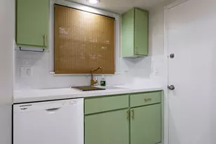 209 Washington Square, Elk Grove Village, IL 60007 - Photo 8