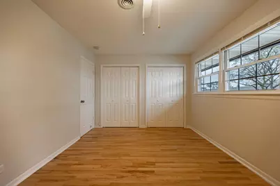 209 Washington Square #C, Elk Grove Village, IL 60007 - Photo 12