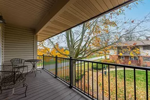 209 Washington Square, Elk Grove Village, IL 60007 - Photo 14