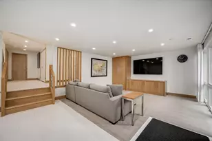 1307 N Sutton Pl, Chicago, IL 60610 - Photo 34