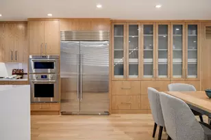 1307 N Sutton Pl, Chicago, IL 60610 - Photo 16