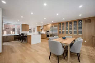 1307 N Sutton Pl, Chicago, IL 60610 - Photo 8