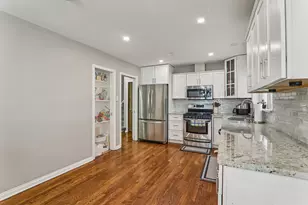 8537 S Karlov Ave, Chicago, IL 60652 - Photo 4