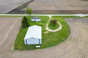 21137 Fenstermaker Rd, Sycamore, IL 60178 - Photo 26