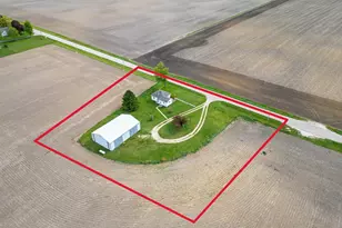 21137 Fenstermaker Rd, Sycamore, IL 60178 - Photo 2