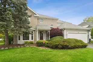 1160 Hummingbird Ln, Grayslake, IL 60030 - Photo 1