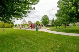 4 Forest Cove Ct, Streamwood, IL 60107 - Photo 72