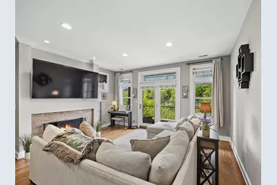 1122 W Hubbard Street #3E, Chicago, IL 60642 - Photo 2