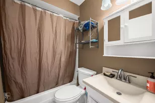 7109 Laverne Ln, Tinley Park, IL 60477 - Photo 10
