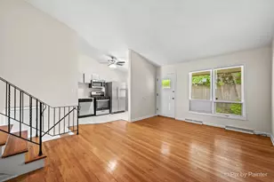 327 E Lake St, Barrington, IL 60010 - Photo 2
