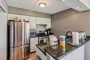 200 E Fountainview Ln, Lombard, IL 60148 - Photo 12