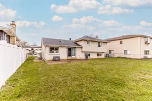 1124 N Anvil Ct, Addison, IL 60101 - Photo 24