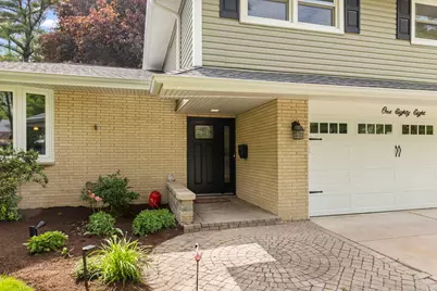 188 S Ellyn Avenue, Glen Ellyn, IL 60137 - Photo 2