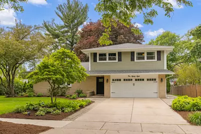 188 S Ellyn Avenue, Glen Ellyn, IL 60137 - Photo 1