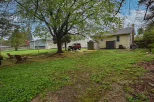 613 N Frolic Ave, Waukegan, IL 60085 - Photo 4