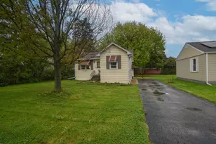 613 N Frolic Ave, Waukegan, IL 60085 - Photo 2