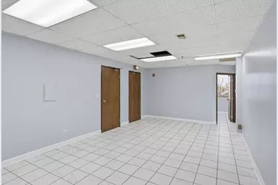 2071 Irving Park Road, Hanover Park, IL 60133 - Photo 26
