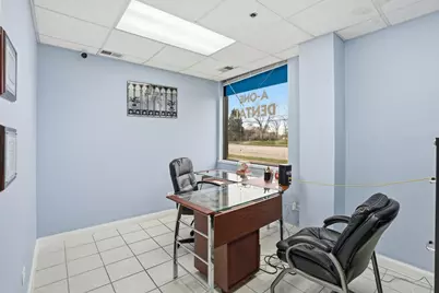 2071 Irving Park Road, Hanover Park, IL 60133 - Photo 30