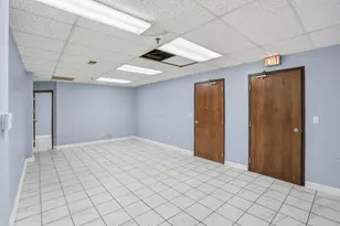 2071 Irving Park Rd, Hanover Park, IL 60133 - Photo 32
