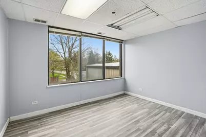 2071 Irving Park Road, Hanover Park, IL 60133 - Photo 16