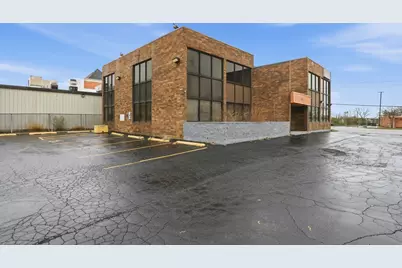 2071 Irving Park Road, Hanover Park, IL 60133 - Photo 2