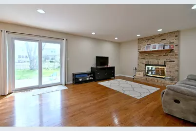435 Cross Arm Drive, Grayslake, IL 60030 - Photo 2