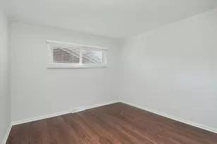 1913 Milton Ave, Northbrook, IL 60062 - Photo 22