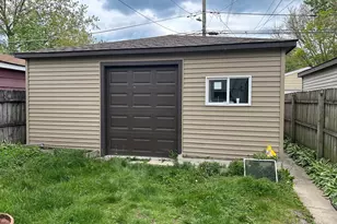 9147 S Dante Ave, Chicago, IL 60619 - Photo 24