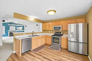 2267 Vanderbilt Dr, Geneva, IL 60134 - Photo 10