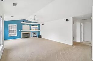 2267 Vanderbilt Dr, Geneva, IL 60134 - Photo 6