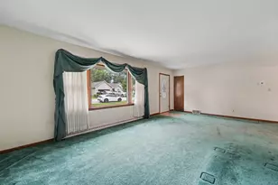 603 Orchard Ln, Beecher, IL 60401 - Photo 10
