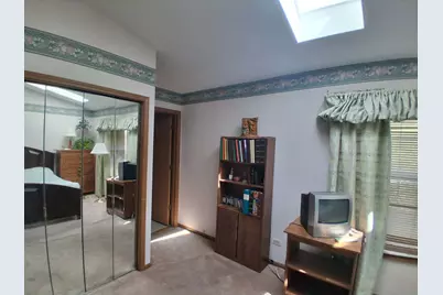 79 Brookstone Drive, Streamwood, IL 60107 - Photo 22