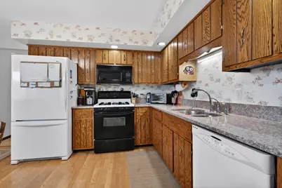 106 N Brookshore Drive, Shorewood, IL 60404 - Photo 8