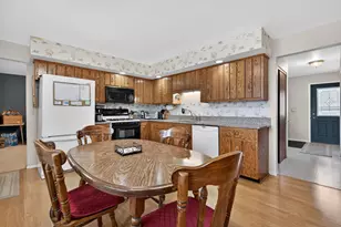 106 N Brookshore Dr, Shorewood, IL 60404 - Photo 6