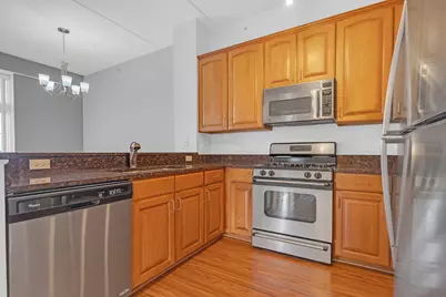647 Metropolitan Way #508, Des Plaines, IL 60016 - Photo 4