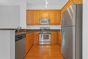 647 Metropolitan Way, Des Plaines, IL 60016 - Photo 16