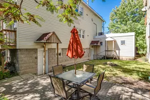 1538 W Fry St, Chicago, IL 60642 - Photo 12