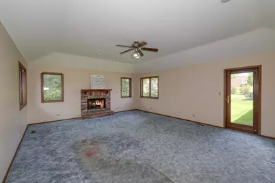 402 N First Street, Elburn, IL 60119 - Photo 4